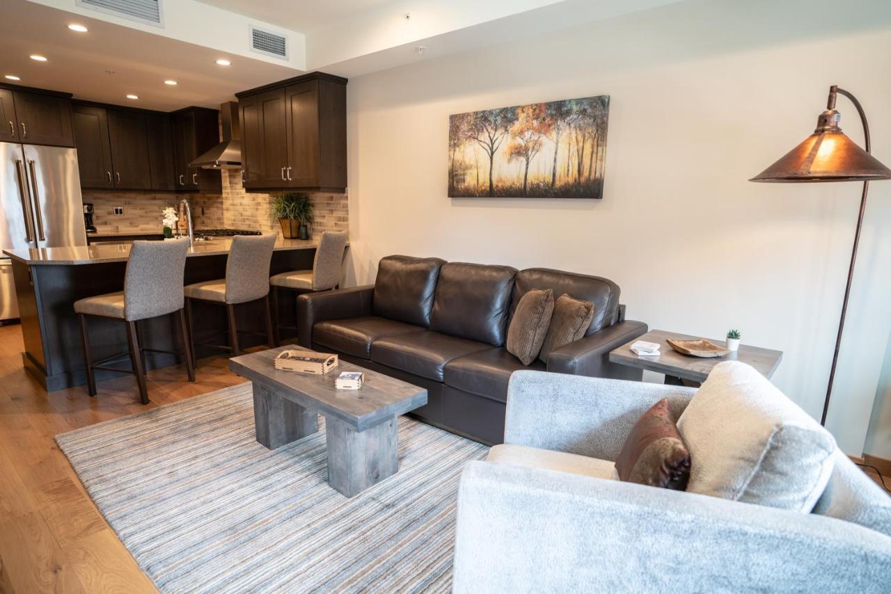 Spring Creek Luxury King One Bedroom At White Spruce Lodge Canmore Luaran gambar